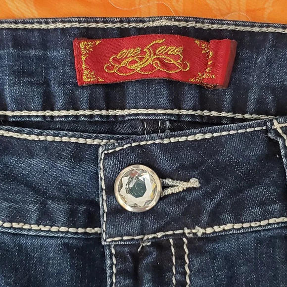 One 5 One Woman's Bootcut Jeans Size 12 Blue Sparkle Embellished Back Pockets - Picture 9 of 16